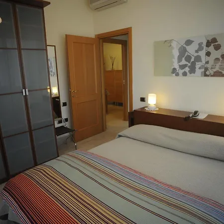 Aparthotel Lux 2*