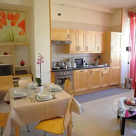 Aparthotel Lux 3*