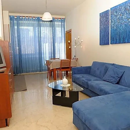 Lux Aparthotel