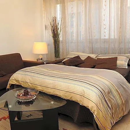 Lux Aparthotel 3*