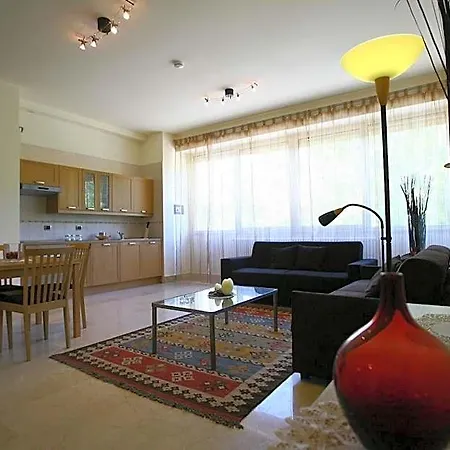 Lux 3*