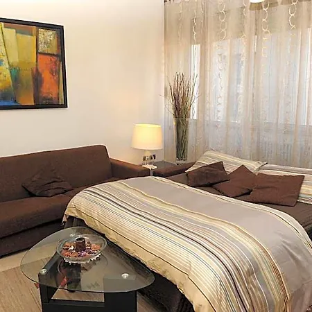Aparthotel Lux 3*