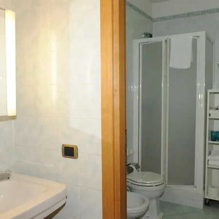 Lux Hotel apartamentowy 3*