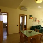 Lux Aparthotel 3*